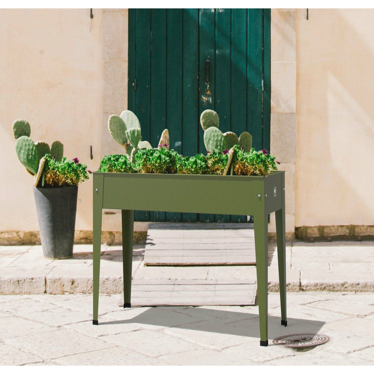 Urban Raised Planter Green