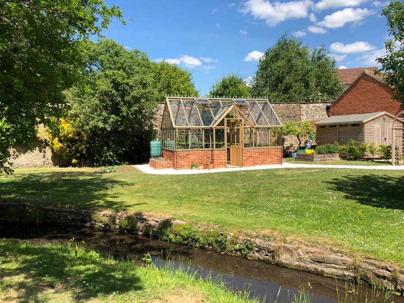 Alton Elmhurst Greenhouse