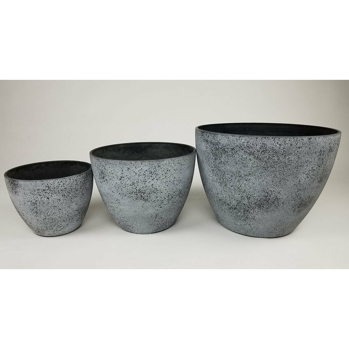 Round Nested Planters - Set of 3